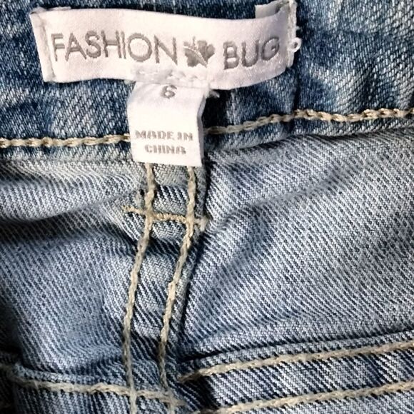 "Fashion Bug" woman's shorts  - Picture 5 of 7